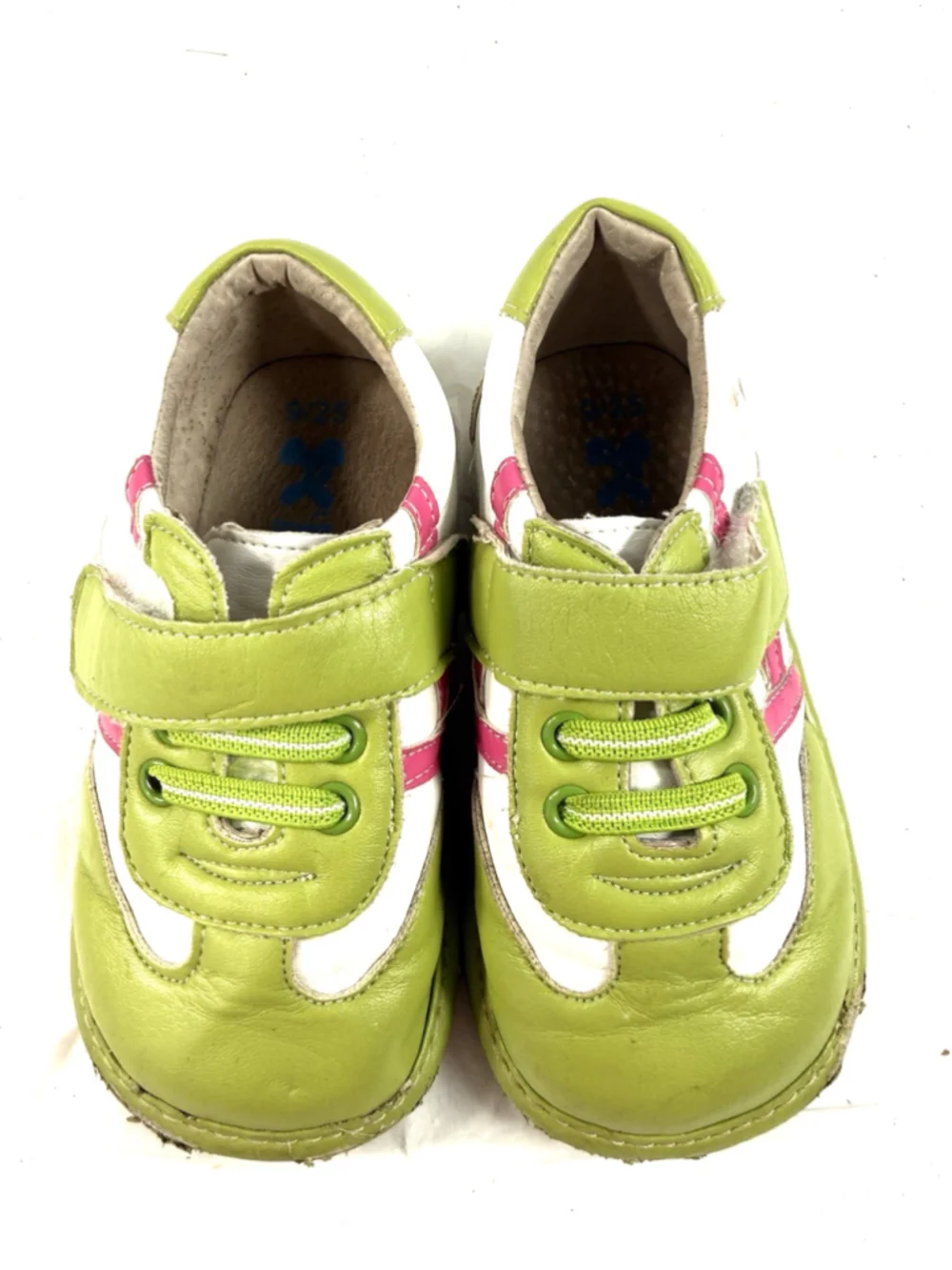 Hide & Squeak Toddler Girl's Green Strapped Shoes Sz 9/25